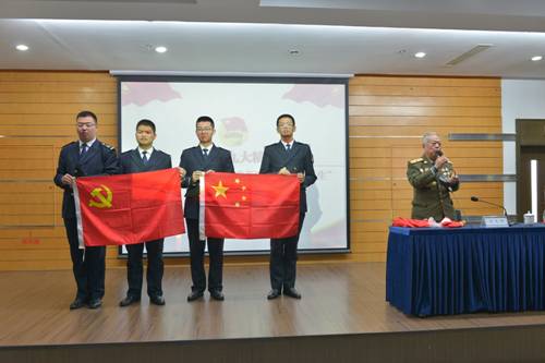 http://news.dlmu.edu.cn/__local/C/0B/01/AC7FE93FC7D3AD841741BB08088_7DDDB95B_B53CA.jpg